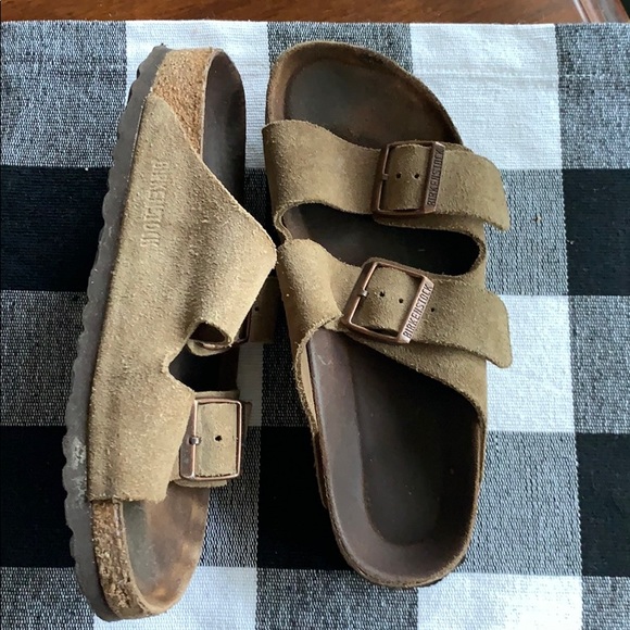 Women’s Birkenstock’s - Picture 2 of 4